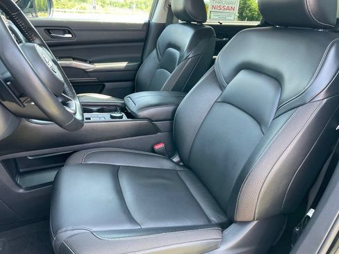 Certified 2023 Nissan Pathfinder SL w/ SL Premium Package AWD/4WD image 8