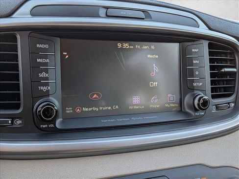 Used 2019 Kia Sorento EX w/ EX Touring Package image 17