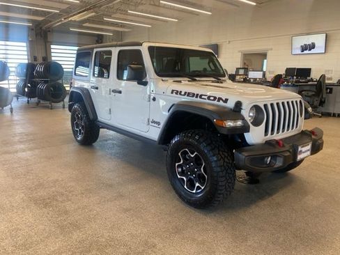 Used 2023 Jeep Wrangler Unlimited Rubicon w/ Cold Weather Group AWD/4WD image 3