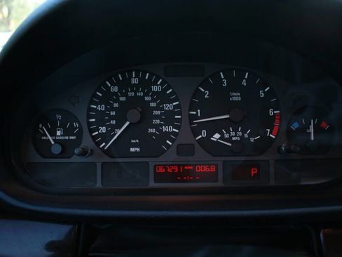 Used 2003 BMW 325i Sedan image 11