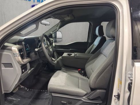 New 2026 Ford F250 XLT w/ FX4 Off-Road Package AWD/4WD image 4