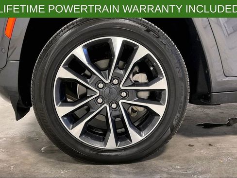 Used 2022 Jeep Grand Cherokee Overland w/ Adv Protech Group III image 11