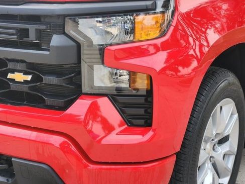 Used 2023 Chevrolet Silverado 1500 Custom image 17