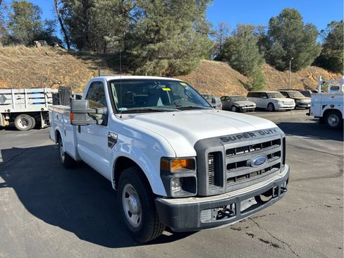 Used 2009 Ford F250 XL image 3