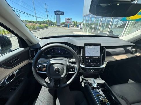 Certified 2025 Volvo XC90 B6 Plus AWD/4WD image 22