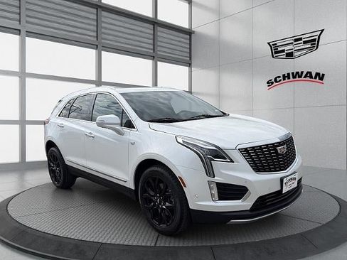 Used 2021 Cadillac XT5 Premium Luxury w/ Platinum Package AWD/4WD image 2
