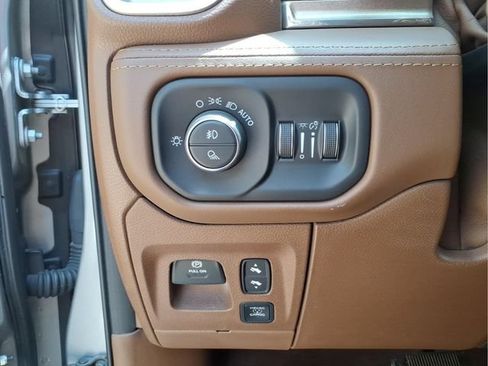 Used 2019 RAM 1500 Limited AWD/4WD image 14