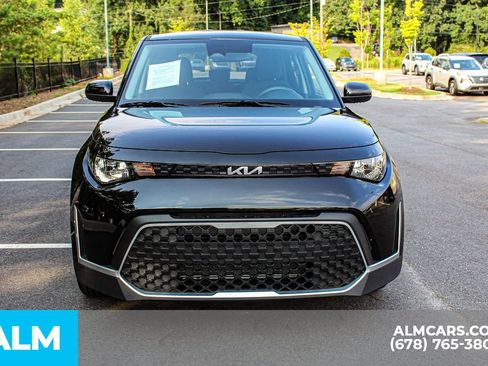 Used 2025 Kia Soul LX w/ LX Technology Package FWD image 9