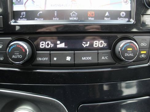 Used 2017 Nissan Maxima Platinum image 20