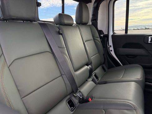 New 2026 Jeep Gladiator Mojave image 24