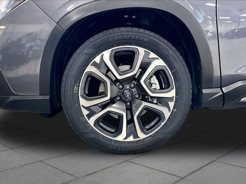 Used 2024 Subaru Ascent Touring AWD/4WD image 10