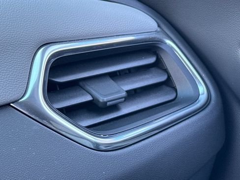 Used 2024 Chevrolet Equinox LS w/ LS Convenience Package FWD image 29