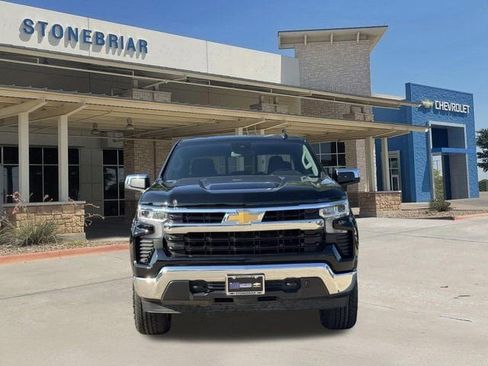 Used 2025 Chevrolet Silverado 1500 LT AWD/4WD image 9
