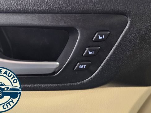 Used 2017 Toyota Highlander Limited w/ Protection Package #3 AWD/4WD image 22