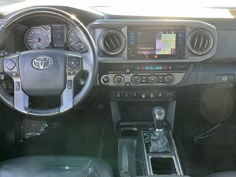 Used 2019 Toyota Tacoma TRD Off-Road image 4
