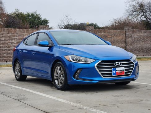 Used 2017 Hyundai Elantra SE w/ SE A/T Tech Package 03 image 4