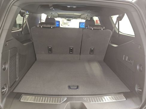 New 2026 Chevrolet Suburban High Country image 32