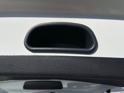 Used 2018 Kia Soul + FWD image 40