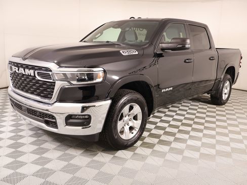 Used 2025 RAM 1500 Big Horn AWD/4WD image 11