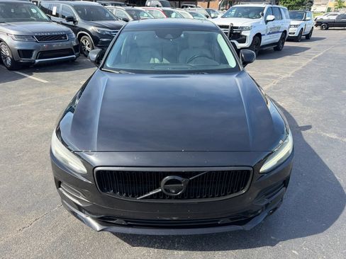 Used 2018 Volvo S90 T5 Momentum w/ Convenience Package FWD image 9