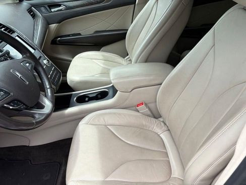 Used 2019 Lincoln MKC Reserve w/ MKC Technology Package image 11