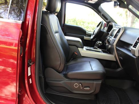 Used 2017 Ford F150 Lariat w/ Equipment Group 502A Luxury AWD/4WD image 17