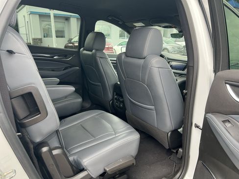 Used 2022 Buick Enclave Premium AWD/4WD image 12