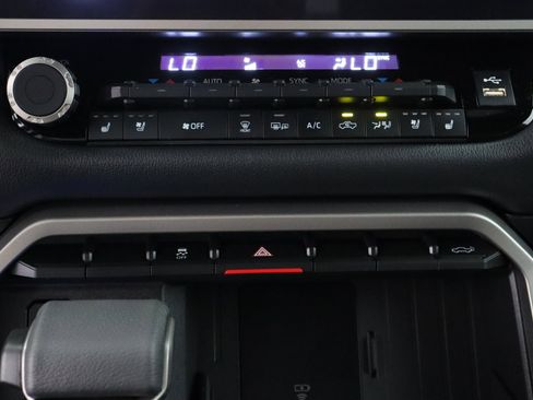 Certified 2026 Toyota Tundra Limited w/ Power Package AWD/4WD image 20