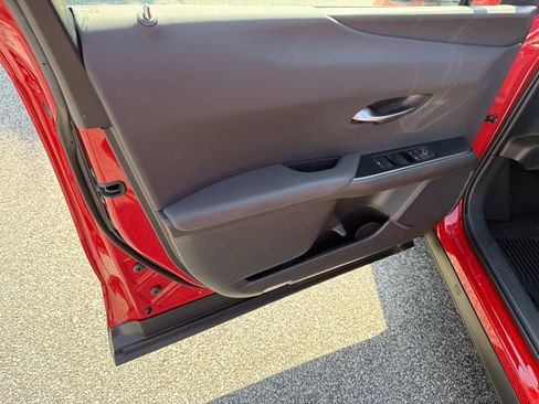 Used 2025 Lexus UX 300h FWD w/ Accessory Package (Z1) image 10