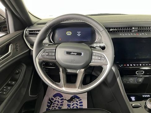 Used 2026 Jeep Grand Cherokee L Limited w/ MOPAR Finishing Package AWD/4WD image 19