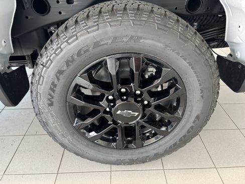 New 2026 Chevrolet Silverado 2500 Custom w/ Custom Value Package AWD/4WD image 7