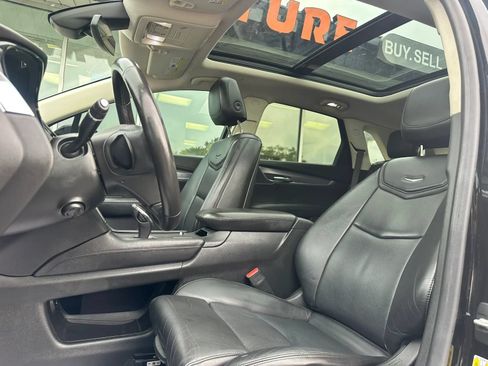 Used 2017 Cadillac XT5 Premium Luxury w/ LPO, Wheel Lock Package FWD image 8