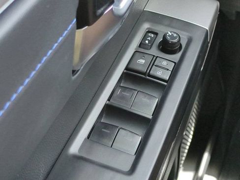 Used 2024 Toyota Sequoia Platinum AWD/4WD image 21