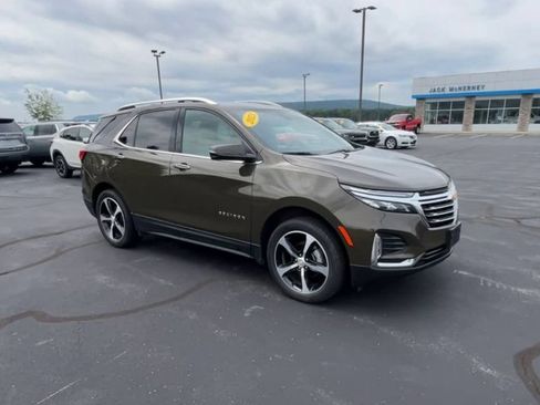 Used 2023 Chevrolet Equinox Premier w/ LPO, Floor Liner Package AWD/4WD image 2