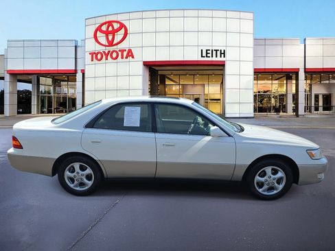 Used 1998 Lexus ES 330 image 4