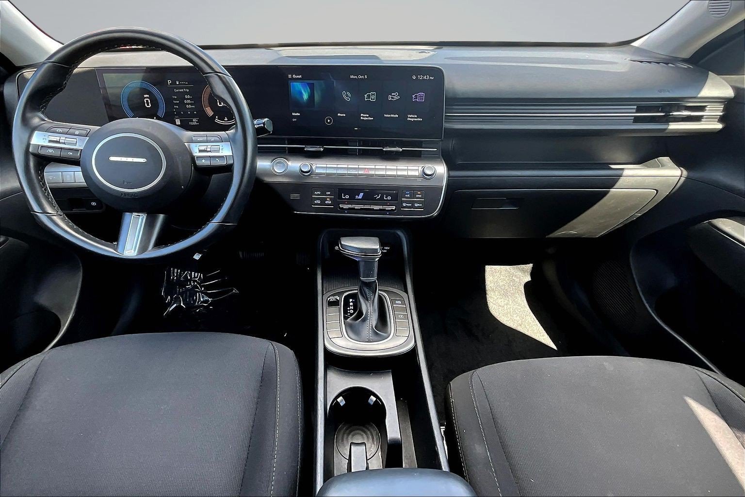 Used 2025 Hyundai Kona SEL FWD image 6