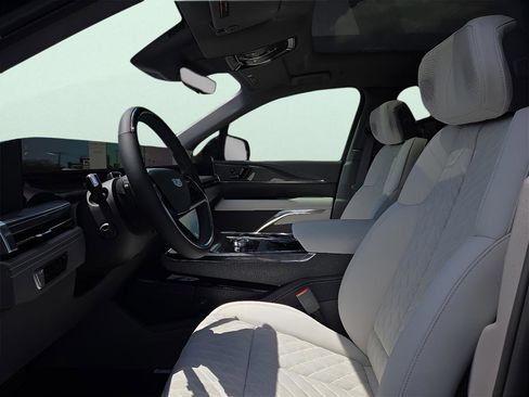 New 2026 Cadillac Escalade IQ Sport 1 w/ LPO, Floor Liner Package image 18