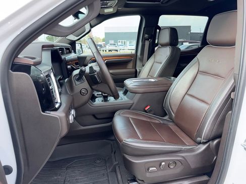 Used 2022 GMC Sierra 1500 Denali w/ Denali Reserve Package image 11