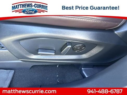 Certified 2025 Ford Explorer Platinum image 10