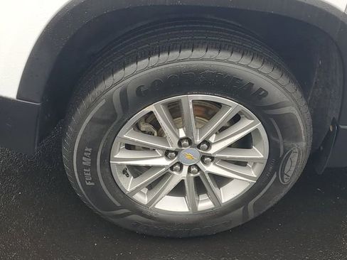 Certified 2023 Chevrolet Traverse LT w/ LPO, Floor Liner Package AWD/4WD image 5