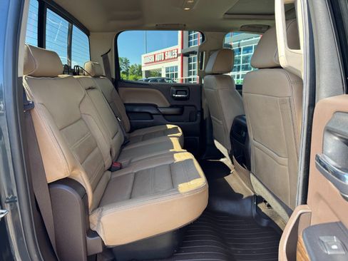 Used 2018 GMC Sierra 1500 Denali w/ Denali Ultimate Package AWD/4WD image 17