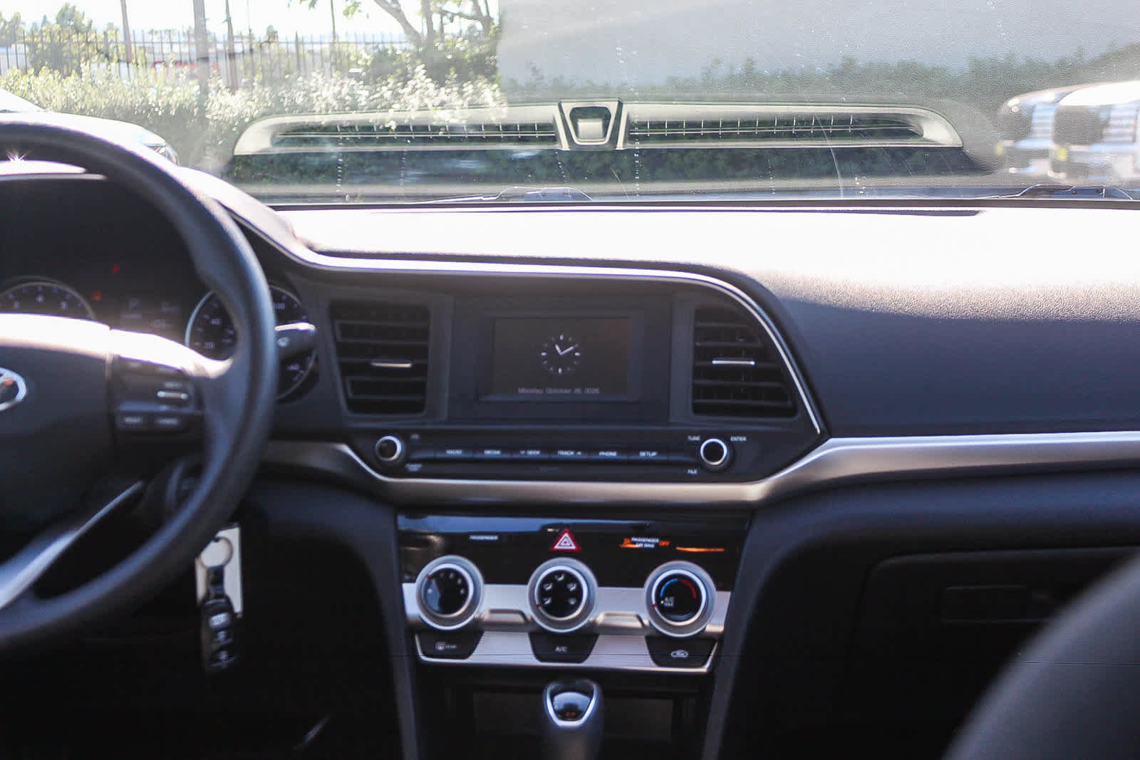 Used 2019 Hyundai Elantra SE w/ Cargo Package FWD image 17