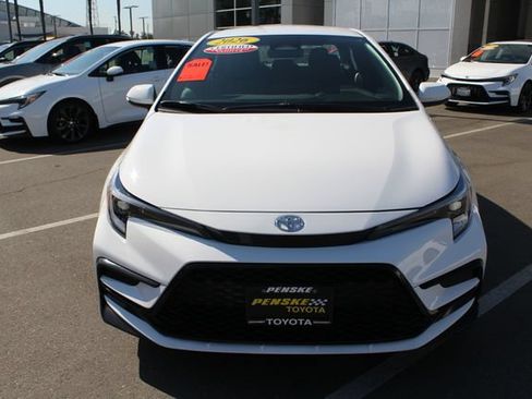 Certified 2026 Toyota Corolla SE FWD image 3