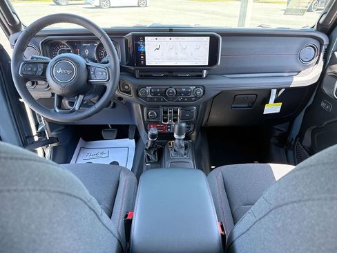 New 2026 Jeep Gladiator Rubicon AWD/4WD image 22