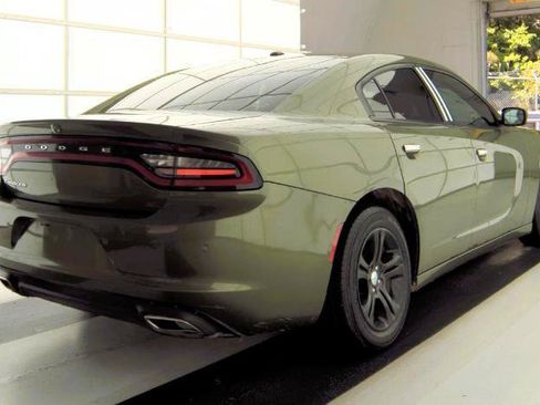 Used 2020 Dodge Charger SXT RWD image 2