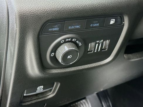 Used 2023 Jeep Grand Cherokee Overland AWD/4WD image 20