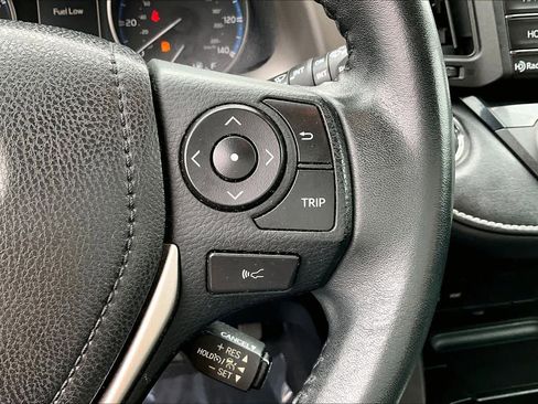 Used 2017 Toyota RAV4 XLE image 22