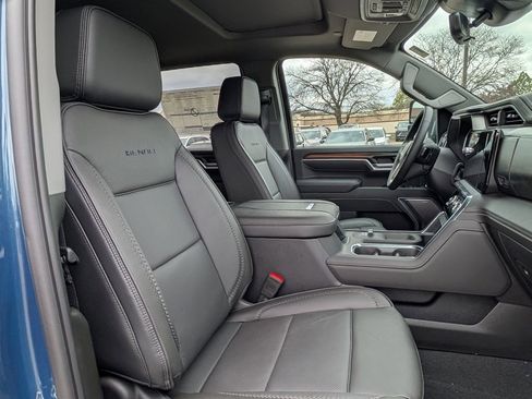 New 2026 GMC Sierra 3500 Denali w/ Denali Reserve Package AWD/4WD image 26