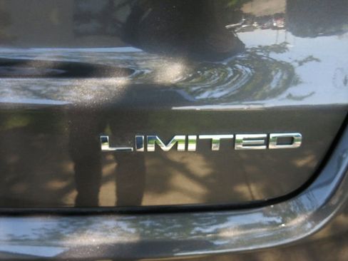 Used 2024 Jeep Compass Limited AWD/4WD image 10