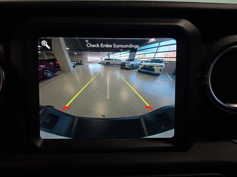 Used 2020 Jeep Gladiator Overland image 31